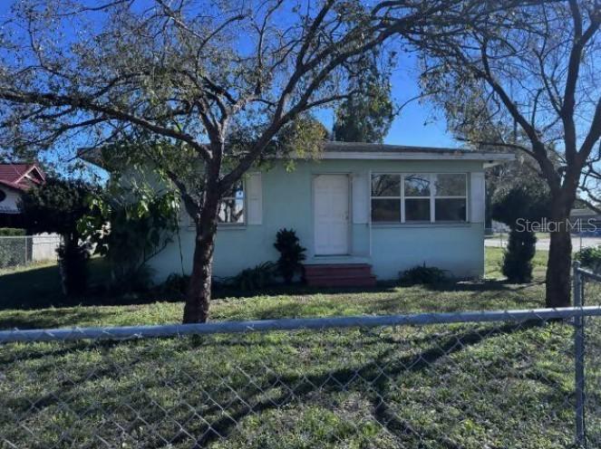 321 Ariana Ave., Auburndale, FL 33823