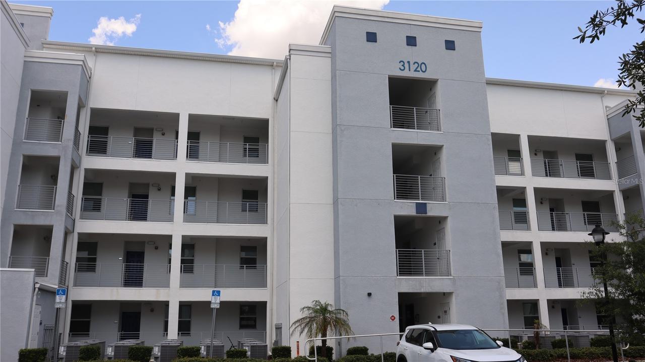 3120 Paradox Cir. #205, Kissimmee, FL 34746