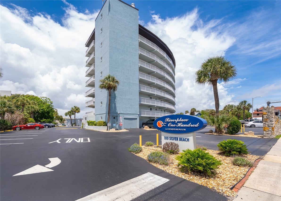 100 Silver Beach Ave. #516, Daytona Beach, FL 32118