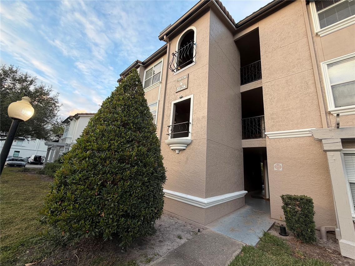 5128 Conroy Rd. #725, Orlando, FL 32811