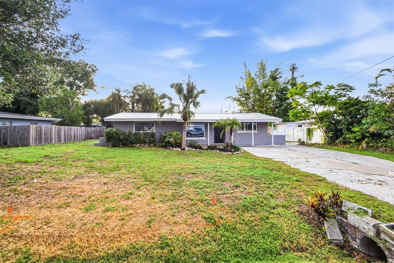 5917 Olive Ave., Sarasota, FL 34231