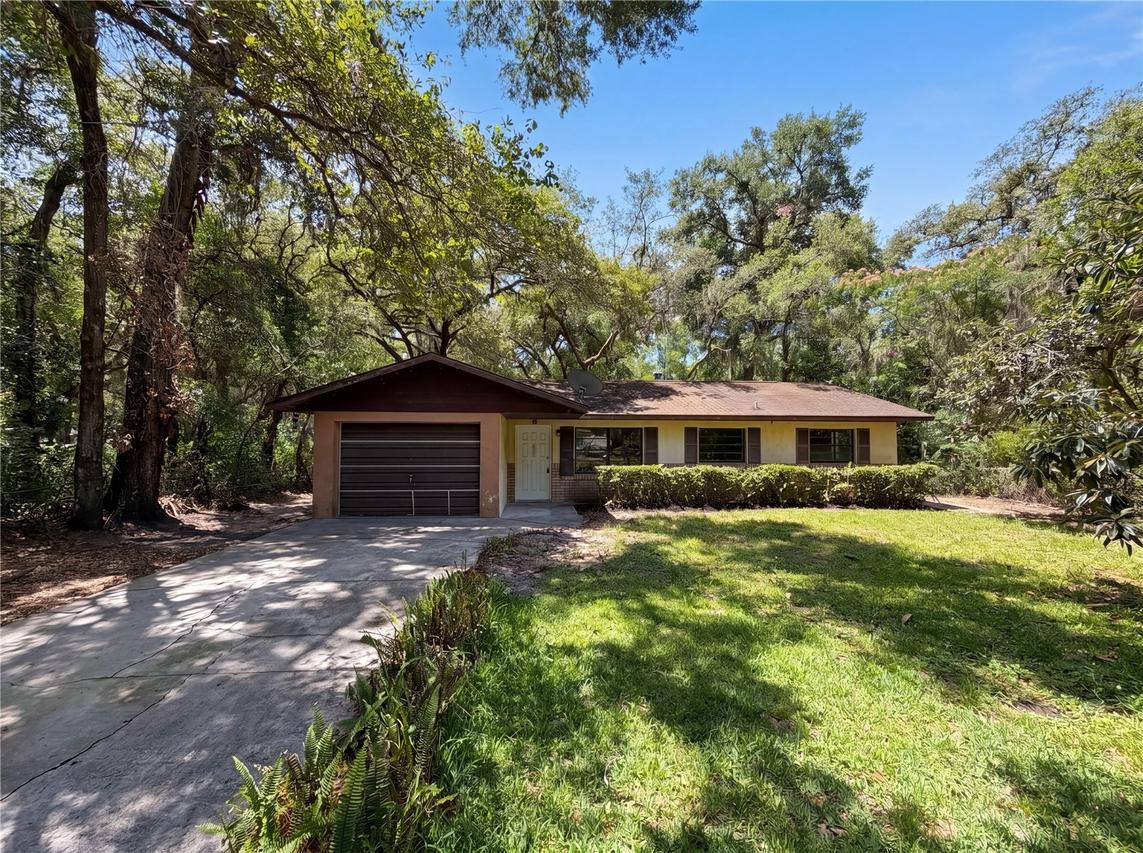 2505 Velma Ter., Leesburg, FL 34748