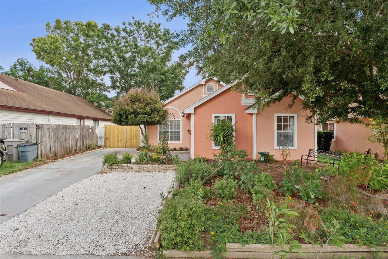 596 Swallow Ct., Apopka, FL 32712