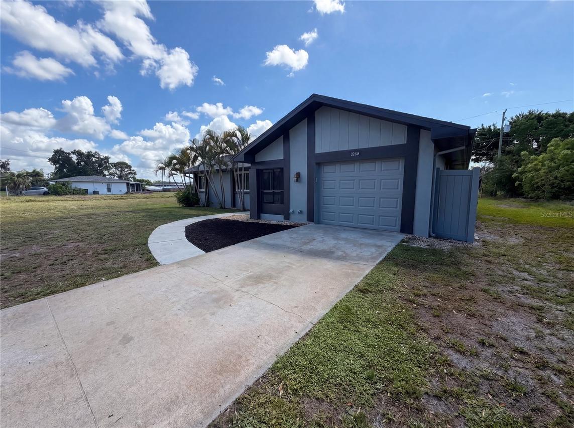 3260 Pinetree St., Port Charlotte, FL 33952