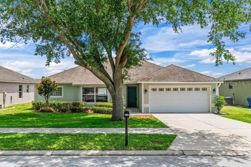 214 Compass Rose Dr., Groveland, FL 34736