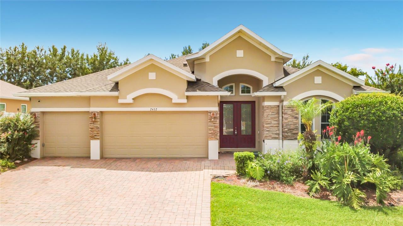 2432 Emerald Rose Way, Apopka, FL 32712