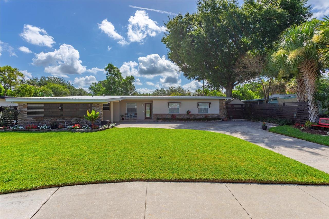1327 Roscomare Ave., Orlando, FL 32806