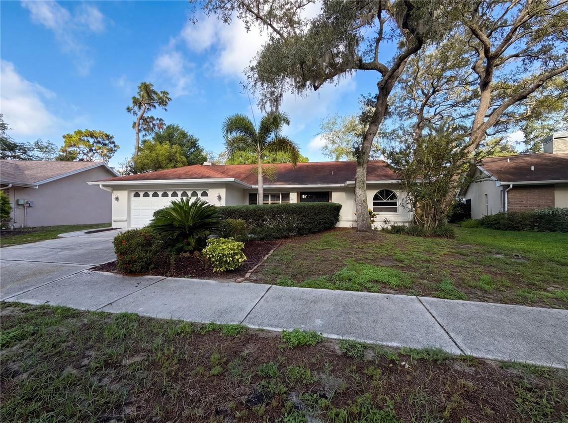 1015 Knollwood Ct., Safety Harbor, FL 34695