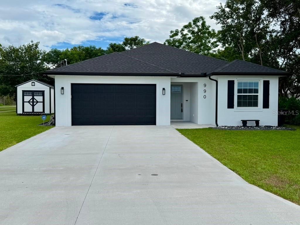 990 Thomas Rd., Eagle Lake, FL 33839