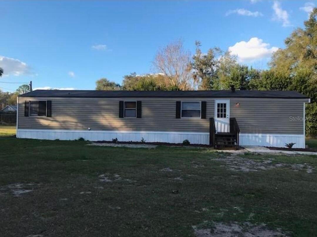 13585 SE 119th St., Ocklawaha, FL 32179
