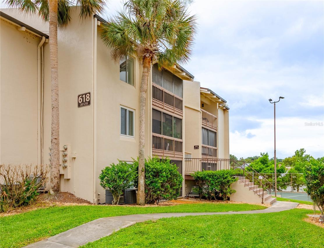 618 Orange Dr. #216, Altamonte Springs, FL 32701