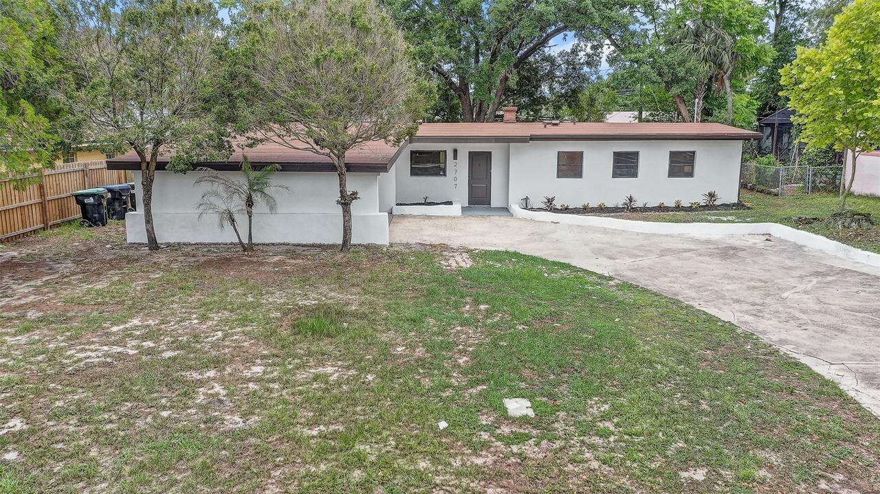 2707 Woodbridge Ln., Orlando, FL 32808
