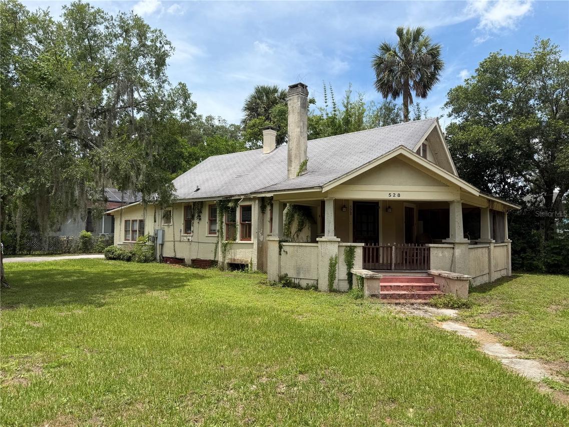 528 N Adelle Ave., Deland, FL 32720