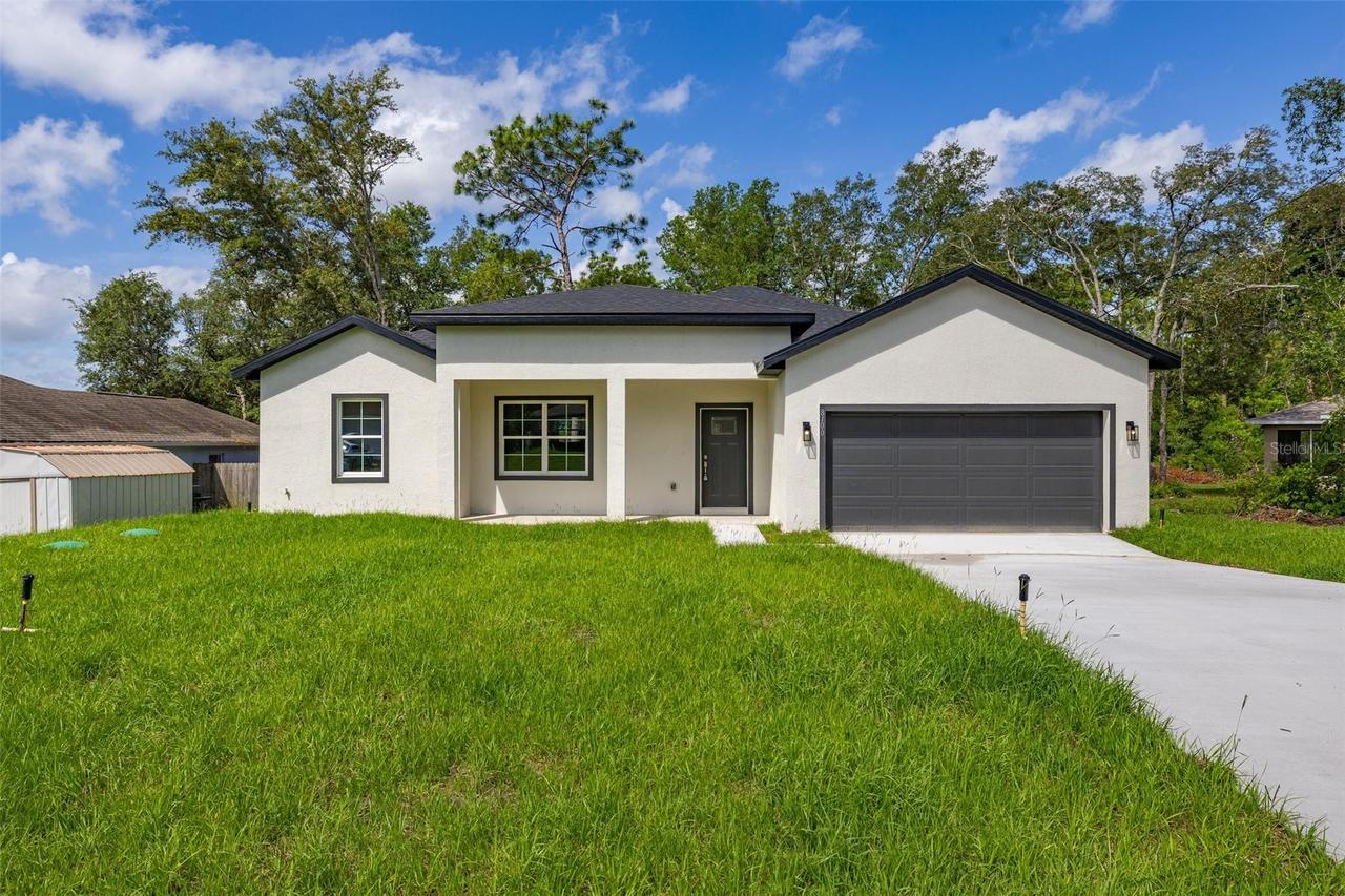 8100 N Hillview Cir., Dunnellon, FL 34434