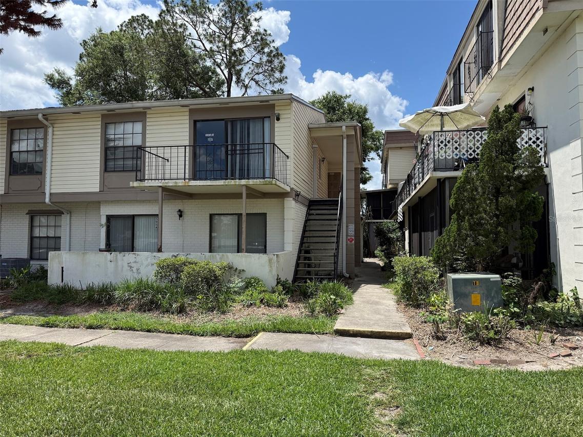 6000 Village Cir., Orlando, FL 32822