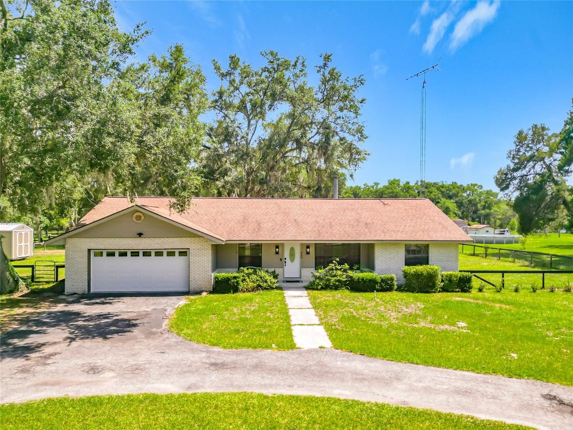 900 NE 165th St., Citra, FL 32113
