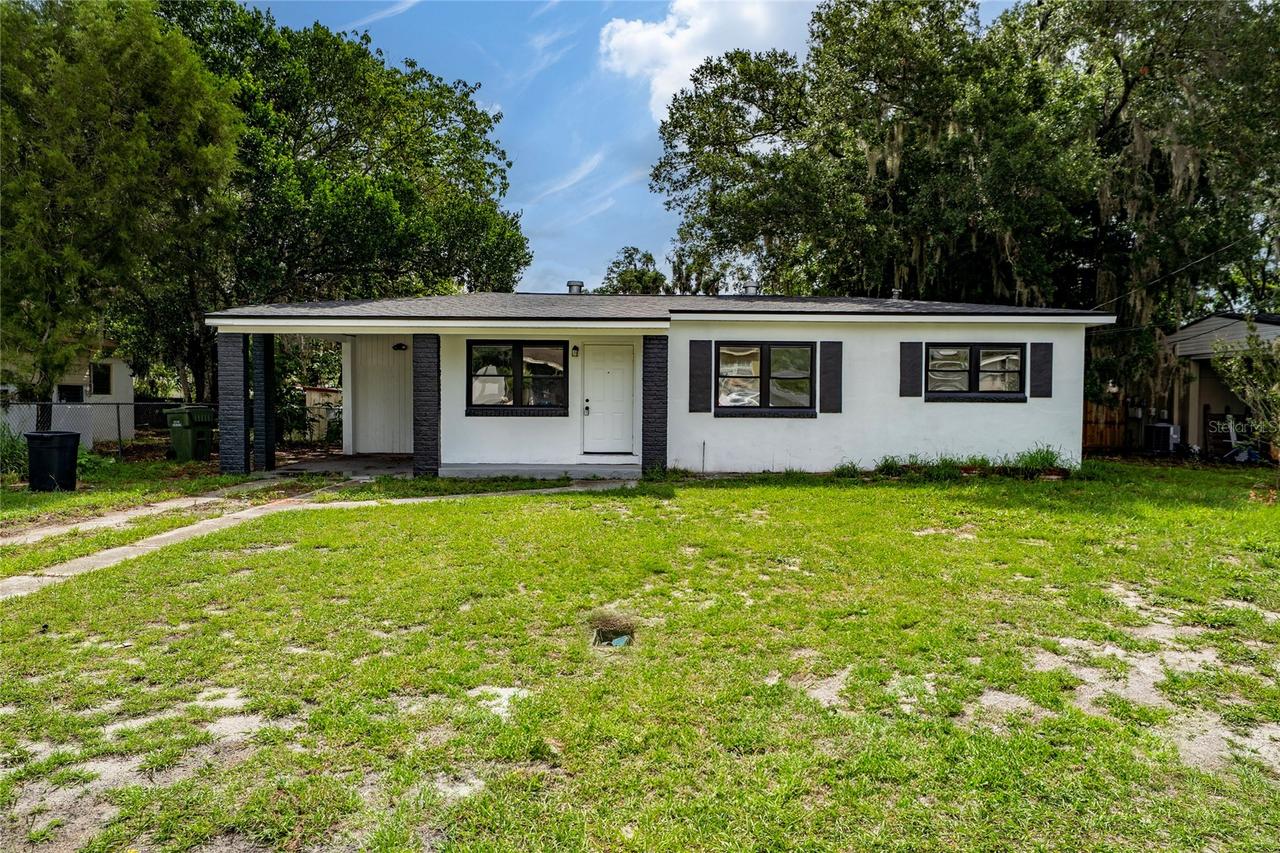 1010 Newman Dr., Leesburg, FL 34748