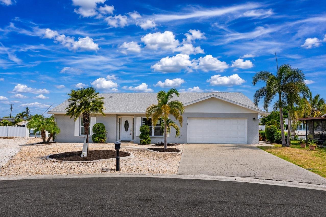 805 Leisey Cir., Ruskin, FL 33570