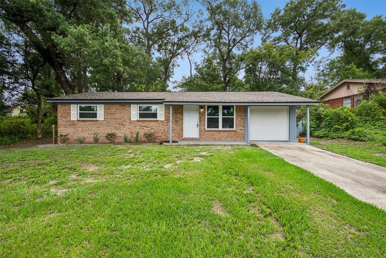 280 W Fern Dr., Orange City, FL 32763