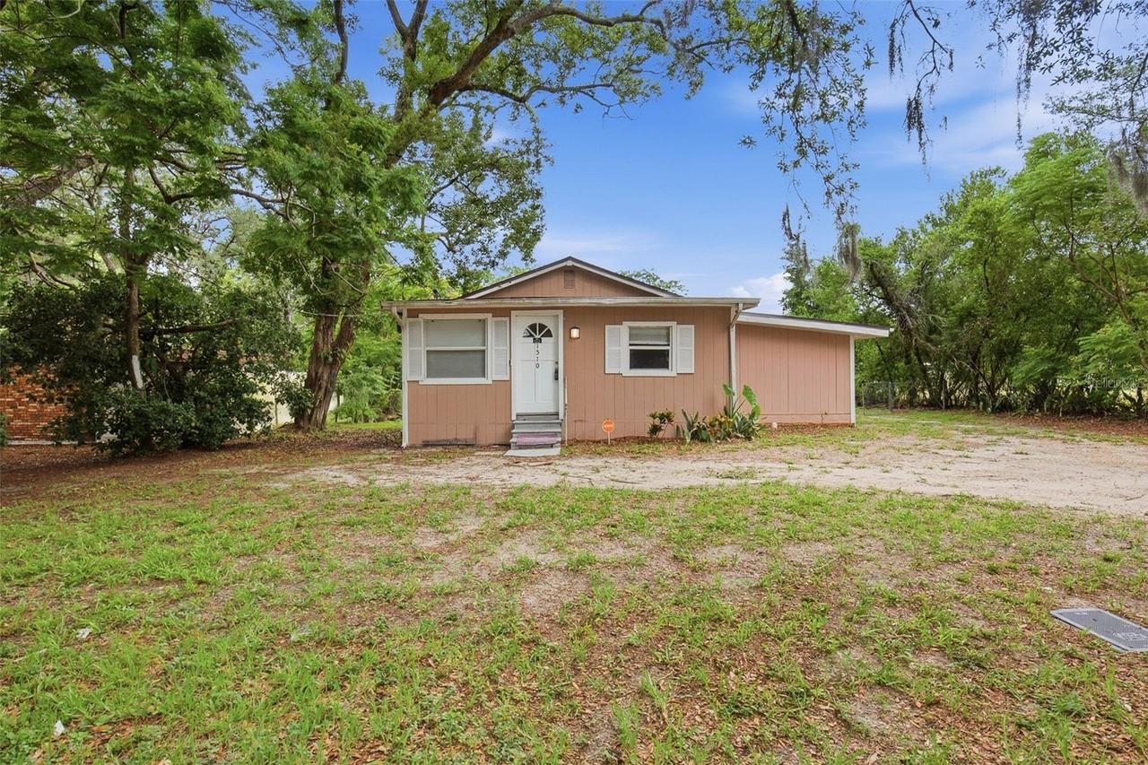 1510 E Navajo Ave., Tampa, FL 33612