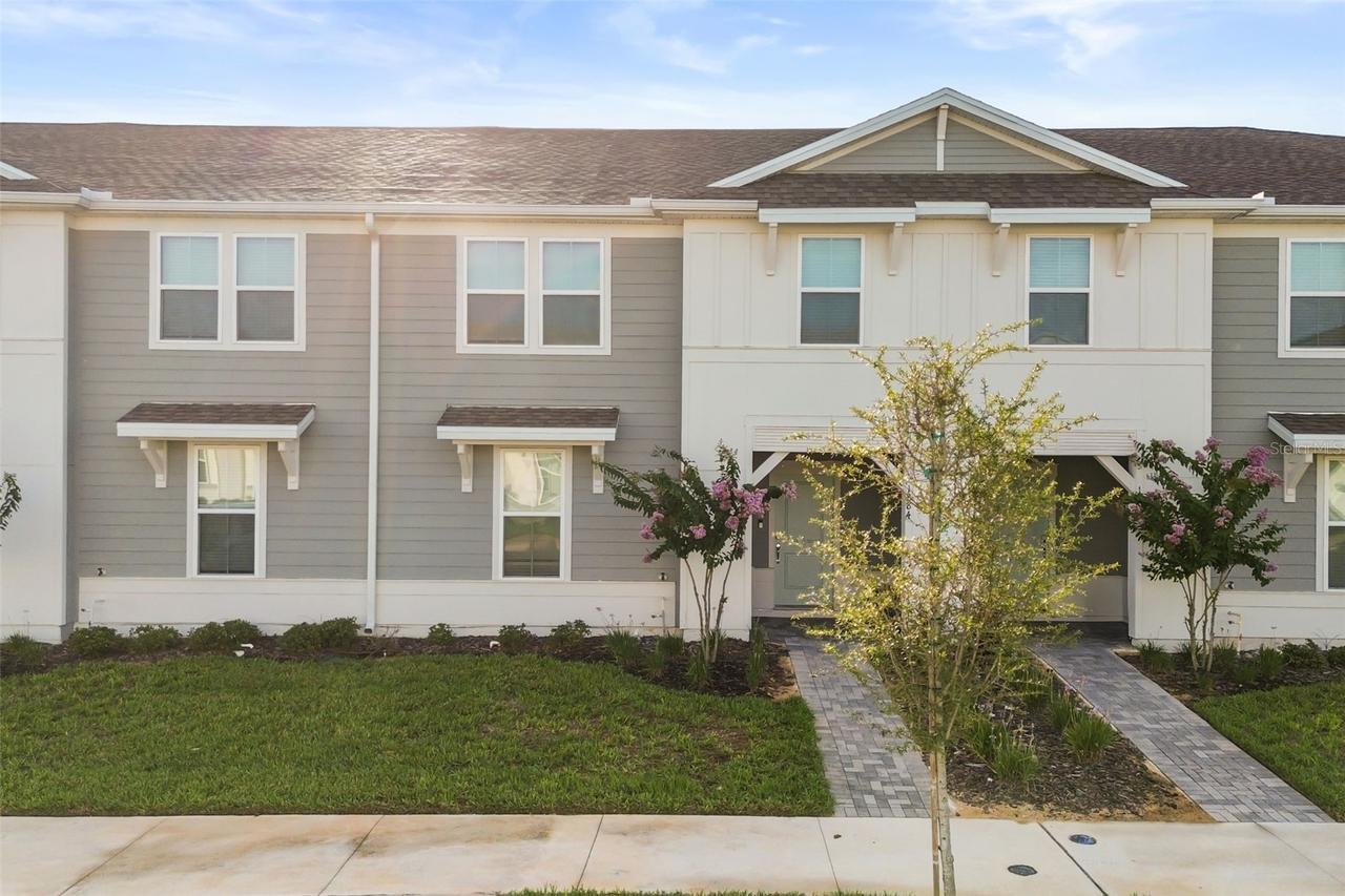 1284 Blue Island Dr., Clermont, FL 34714
