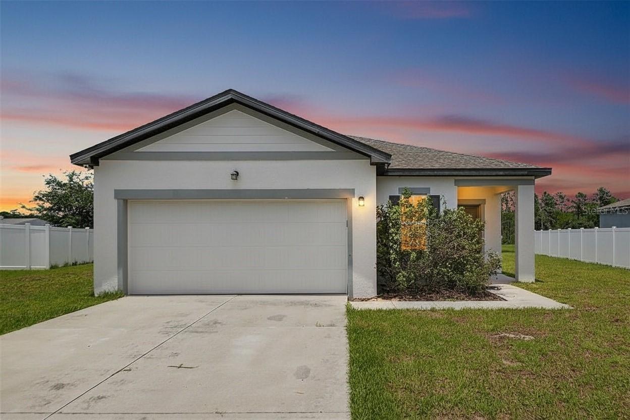 1006 Commuter Dr, Deltona, FL 32738