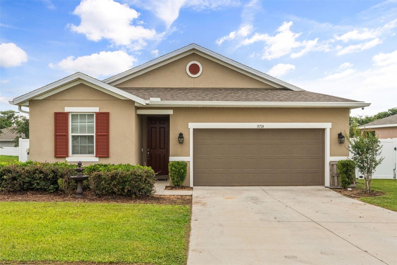 31724 Broadwater Ave., Leesburg, FL 34748