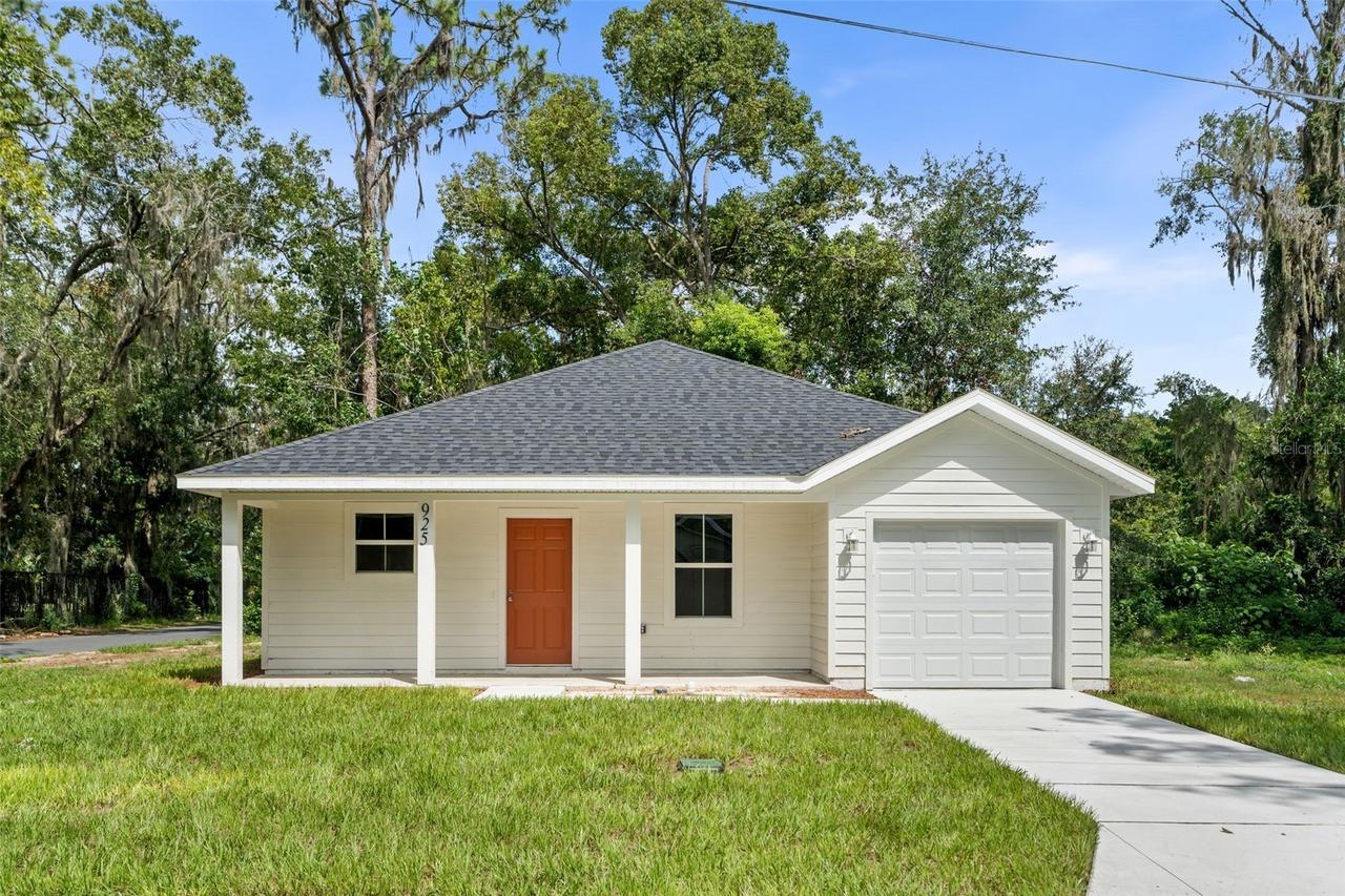 925 NE 19th St., Gainesville, FL 32641