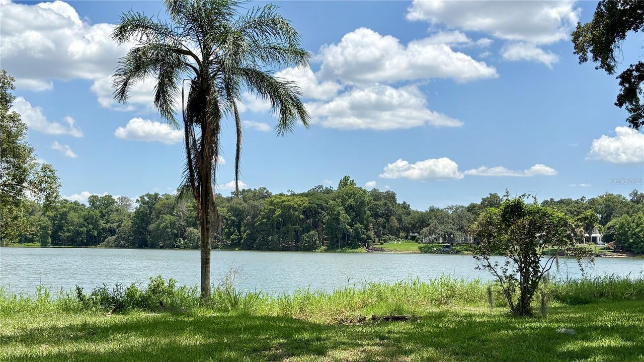 1532 Lake Shore Dr., Orlando, FL 32803