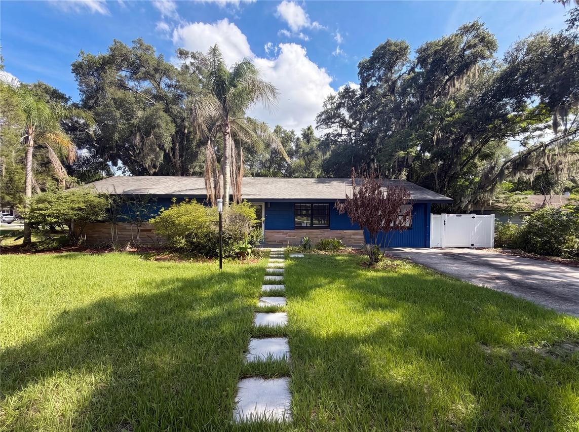 820 E Wisconsin Ave., Deland, FL 32724