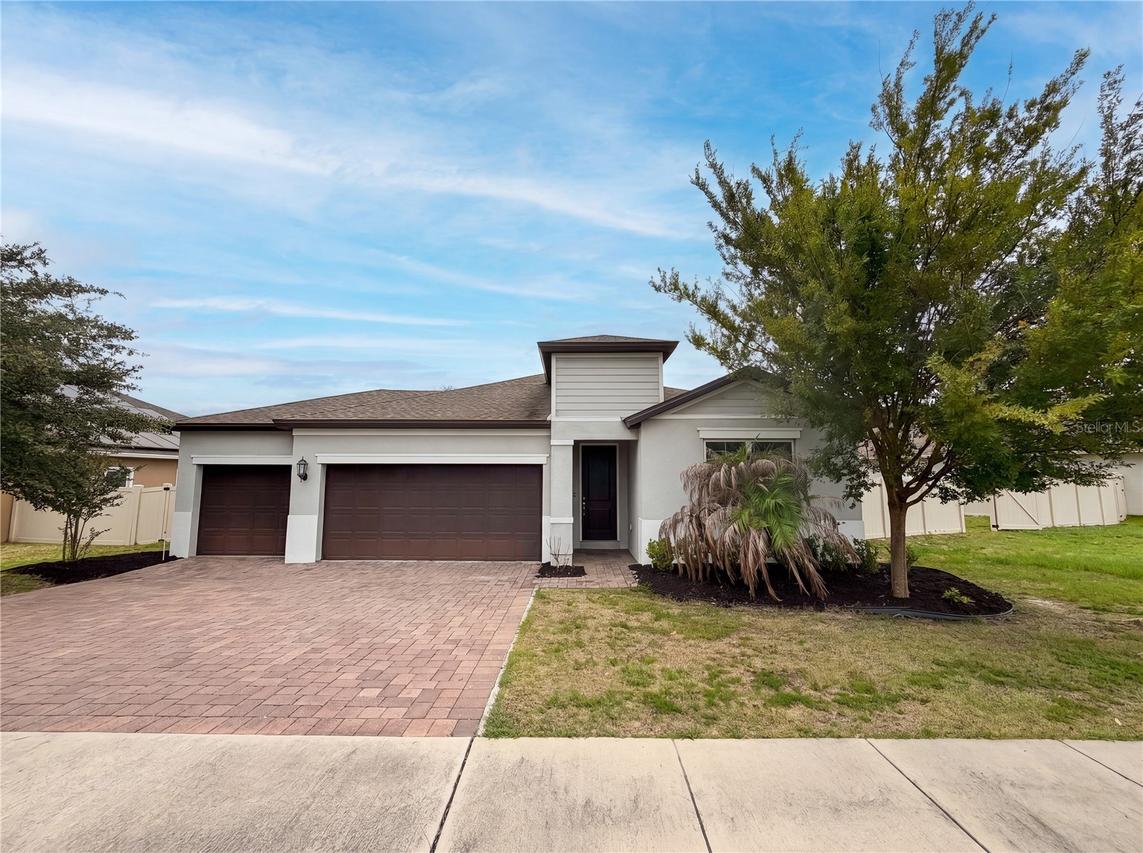 528 Bellissimo Pl., Howey In The Hills, FL 34737