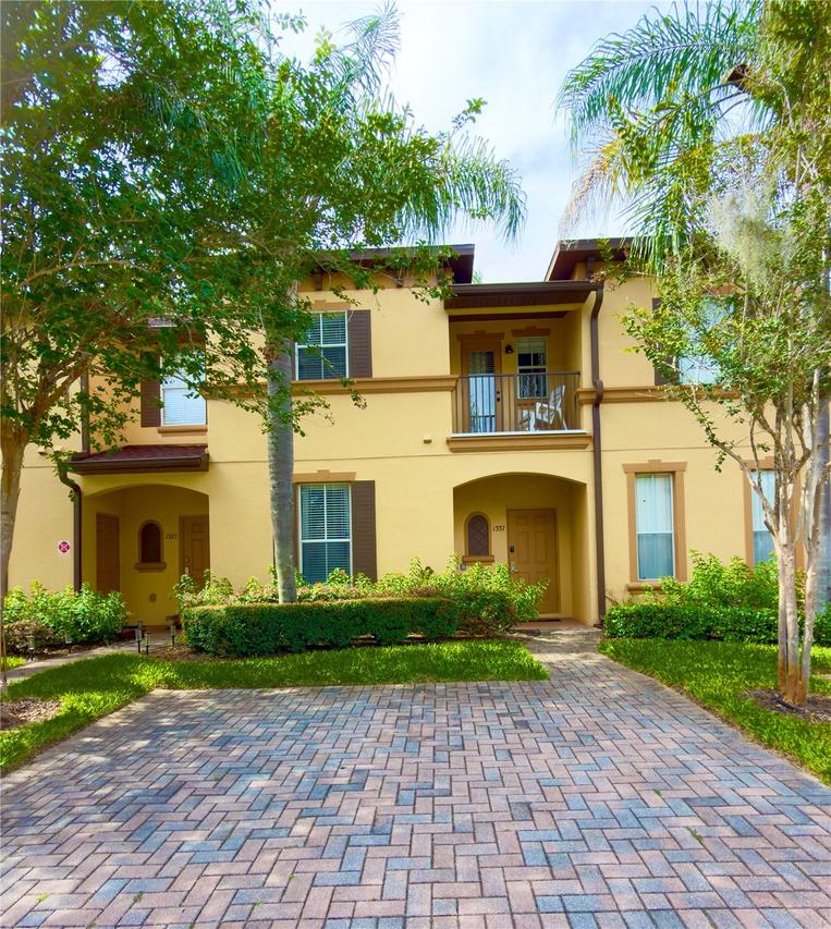 1337 Calabria Ave., Davenport, FL 33897