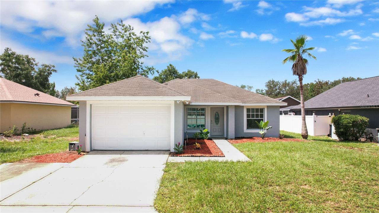 318 Walpole Loop, Davenport, FL 33897