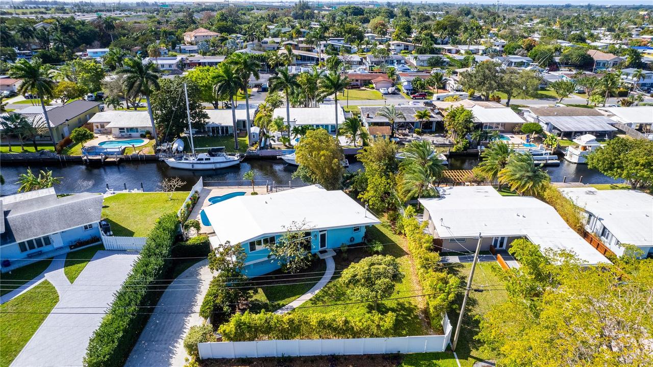 2631 Key Largo Ln., Fort Lauderdale, FL 33312