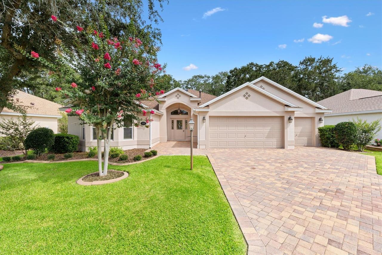 1649 Hartsville Tr., The Villages, FL 32162