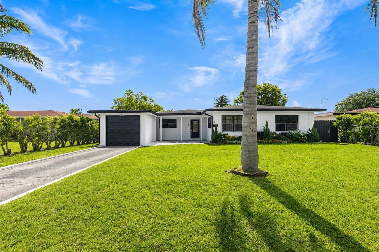 24 NW 42nd Ter., Plantation, FL 33317