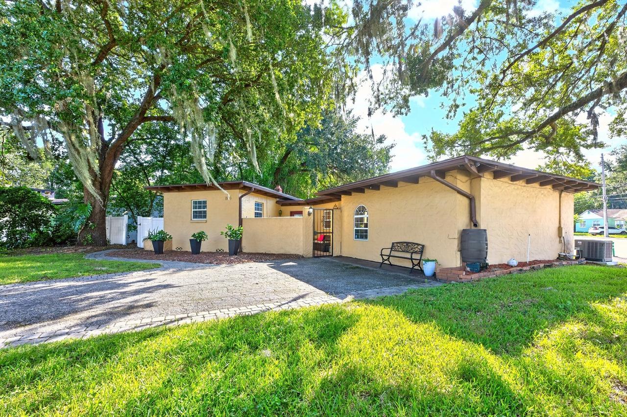 1835 Oak Ln., Orlando, FL 32803