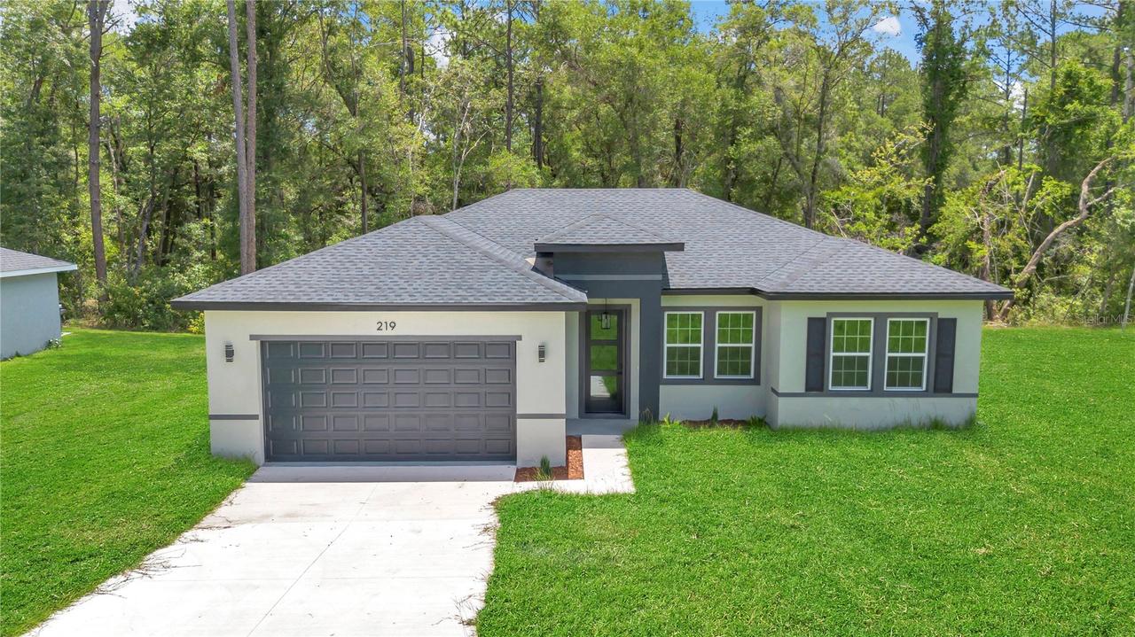 219 E Caldwell Dr., Dunnellon, FL 34434