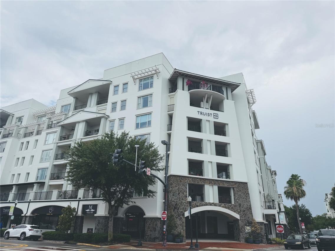 2305 Edgewater Dr. #1708, Orlando, FL 32804