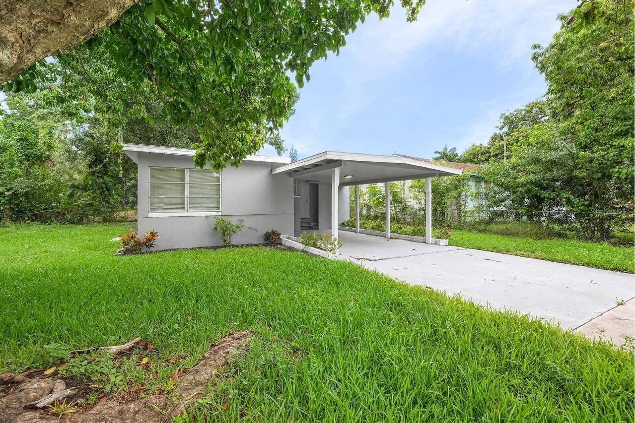 57 Cabana Ave., North Fort Myers, FL 33903