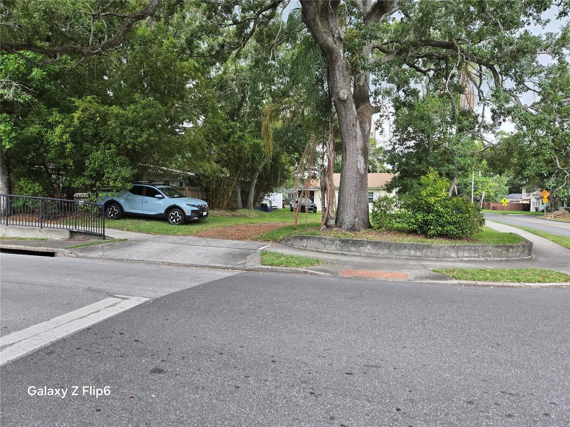 Helen Ave., Orlando, FL 32804
