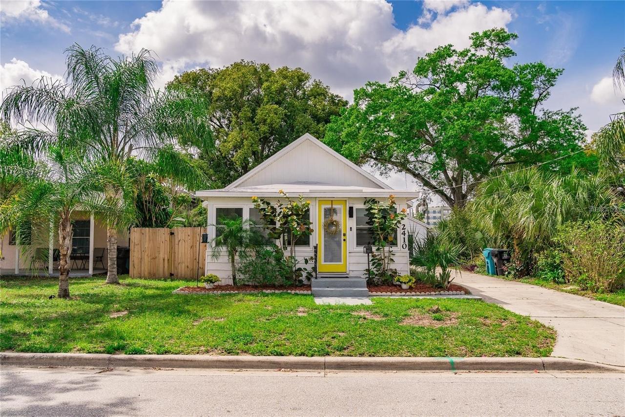 2410 Center Ave., Orlando, FL 32806