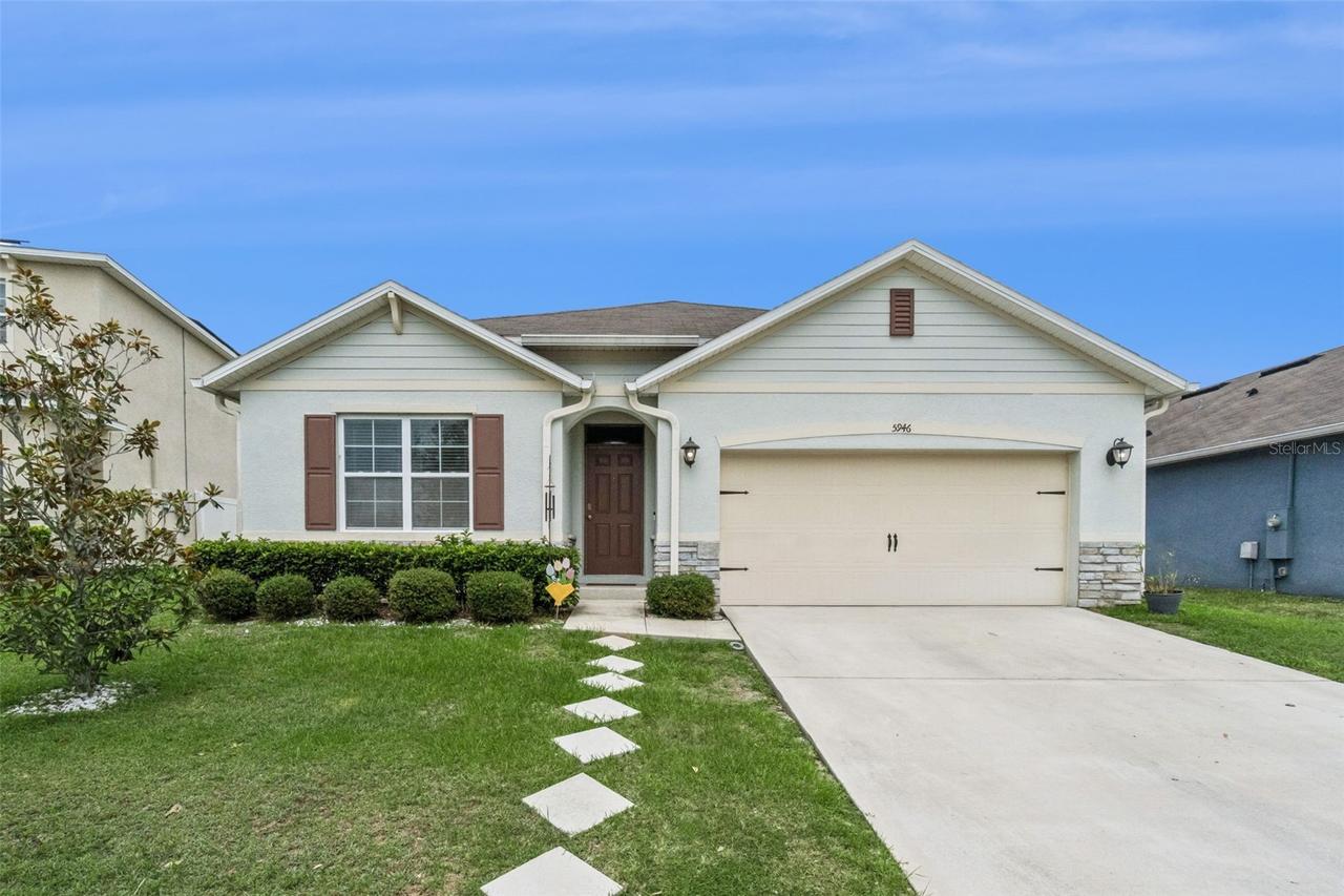5946 Churchill Sq Way, Groveland, FL 34736