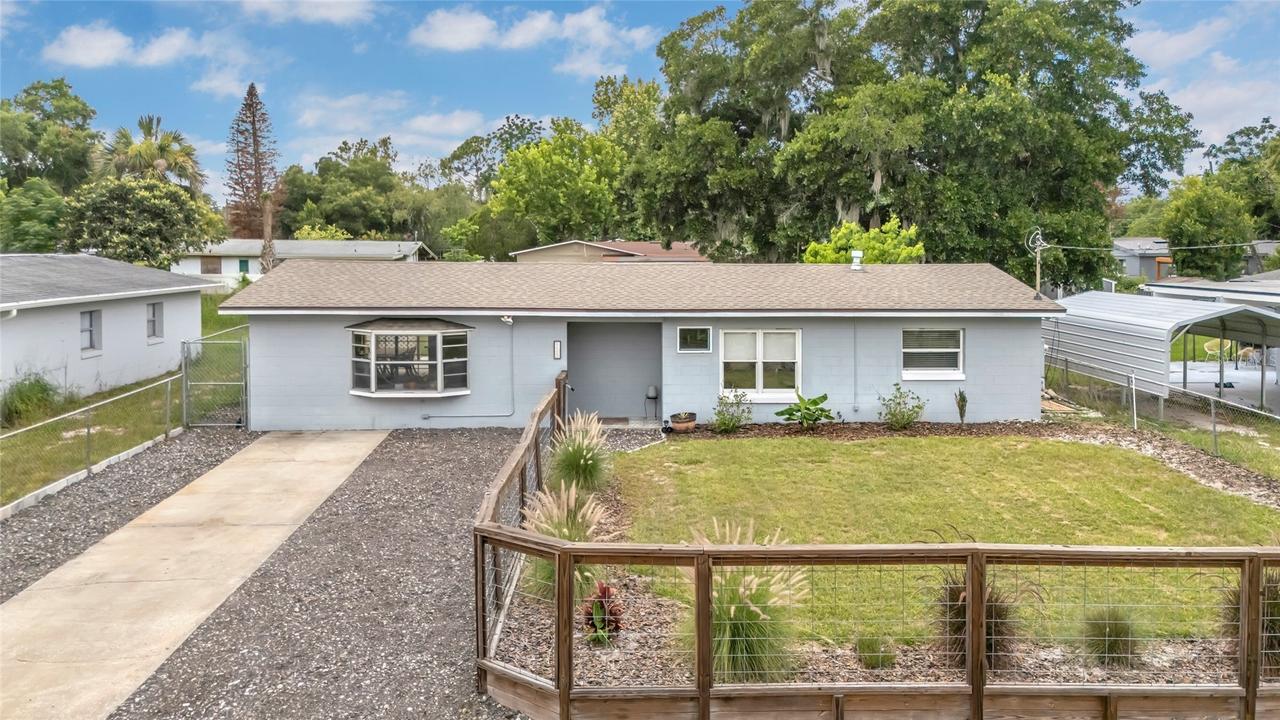 855 Pearl Dr., Mount Dora, FL 32757