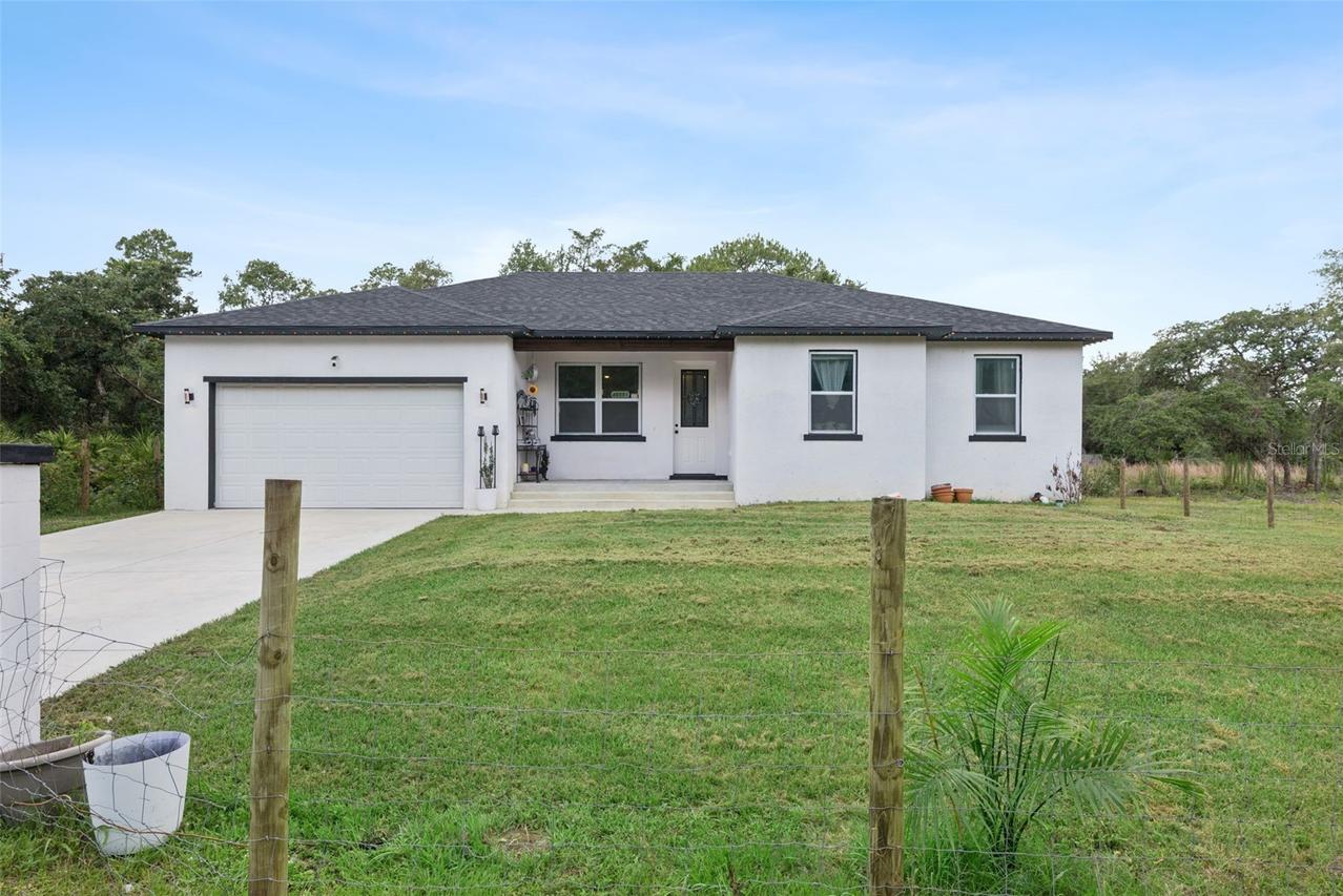 45551 Carolina St., Paisley, FL 32767