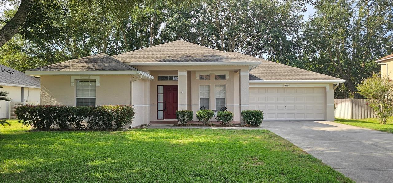 1068 Vanderbilt Dr., Eustis, FL 32726