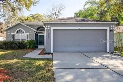 527 Dominish Estates Dr., Apopka, FL 32712
