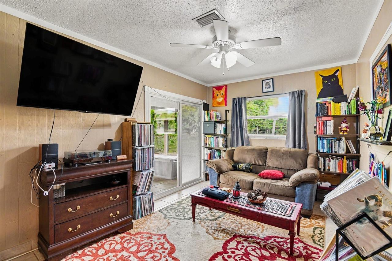2136 Flora Ave., Fort Myers, FL 33907