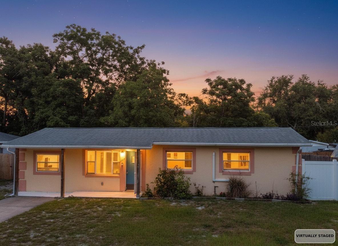 880 Emerald Dr, Mount Dora, FL 32757