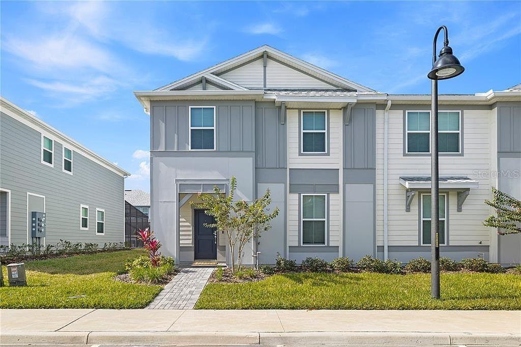 1280 Blue Island Dr., Clermont, FL 34714